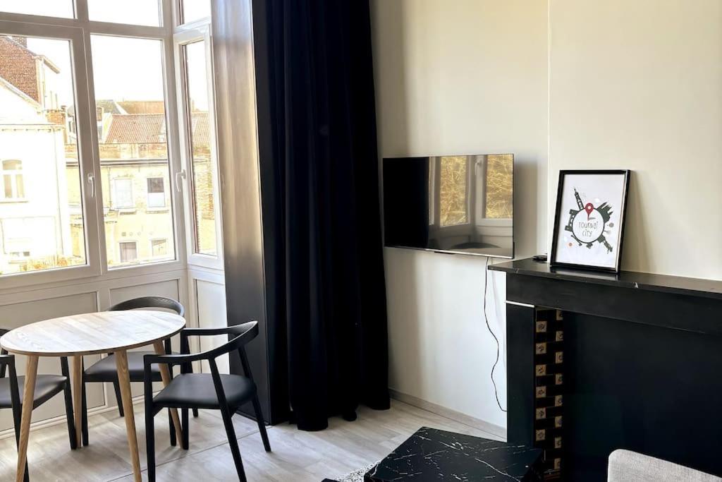 Au Cabinet Childeric Appartement Doornik Buitenkant foto